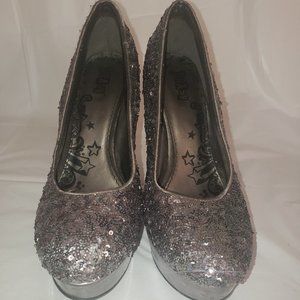 $5 Deal! Brash Silver Gray Sequin Pumps 8.5